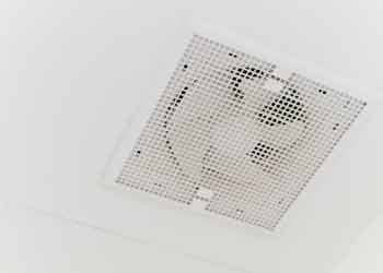 Bathroom humidity extraction