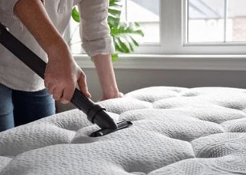 Commercial Floor Vacuuming