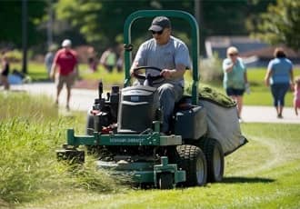 Commercial Lawn Maintenance