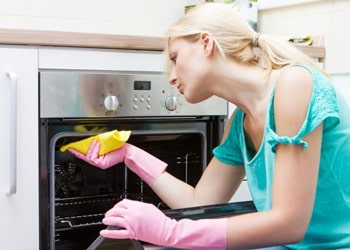 Deep Cleaning for Commercial Ovens
