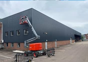 Factory & Warehouse Cladding Spraying