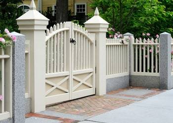 Fence and Gate Washing