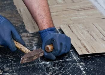 Floor coverings removal