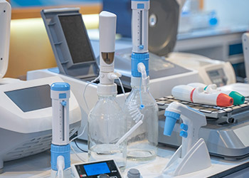 Laboratory & Medical Moves