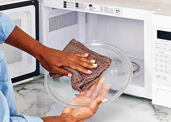 Microwave & Food Prep Equipment Cleaning