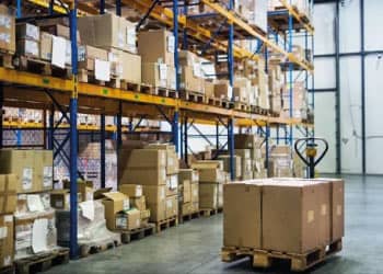 Packaging and pallet removal