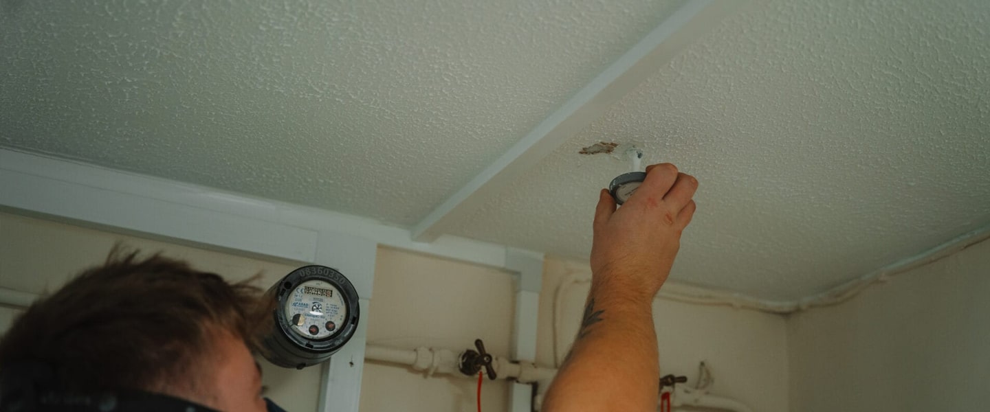 Popcorn ceiling removal