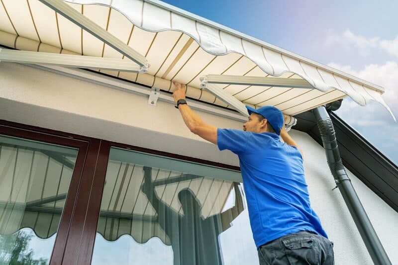 Retractable Awning Setup