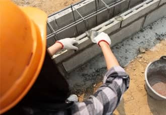 Self-Leveling Screeds