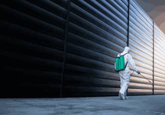 Spray painting for large surfaces